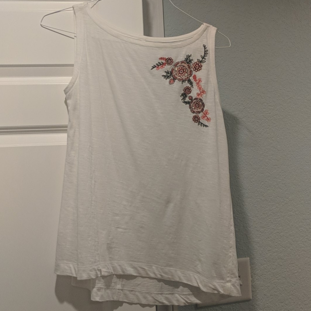 Loft tank NWT